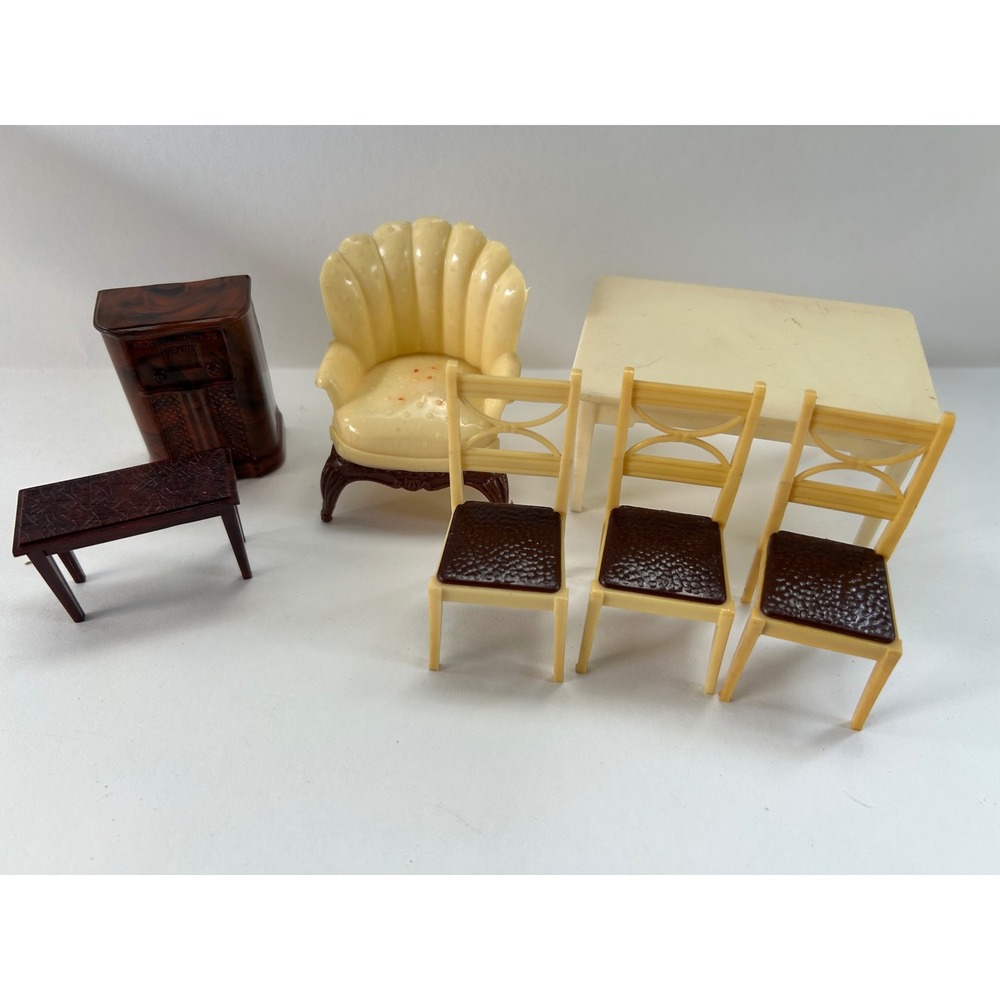 Vintage Renwal Dollhouse Furniture Lot Plastic Shell Chair Table Radio 7pc